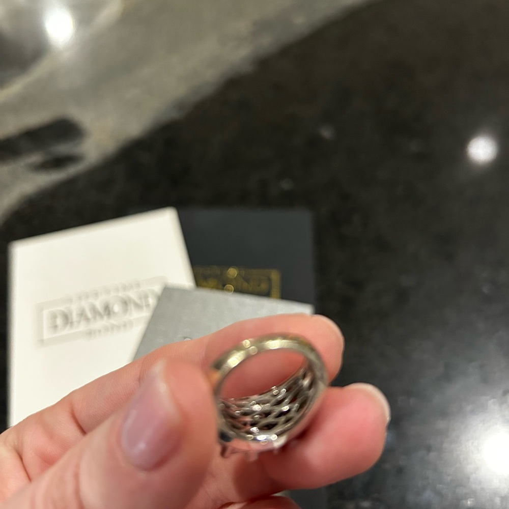Zales Silver PAST PRESENT FUTURE anniversary Diamond Ring - Picture 6 of 11